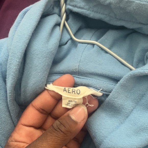 Aéropostels baby blue cropped hoodie only worn once - Picture 4 of 4